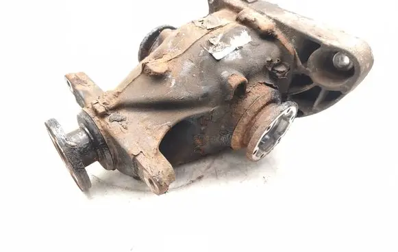 BMW 3 E90 E91 Rear differential 7524319