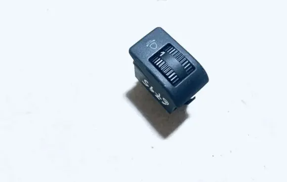 Seat Toledo I (1L) Headlight level height control switch 1L0941333