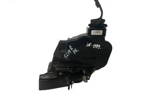 Volvo S40 Front door lock 30753661 240015103