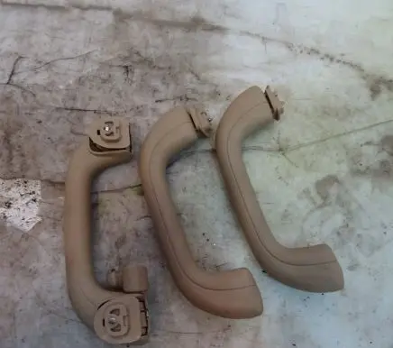 Hyundai Elantra Front interior roof grab handle
