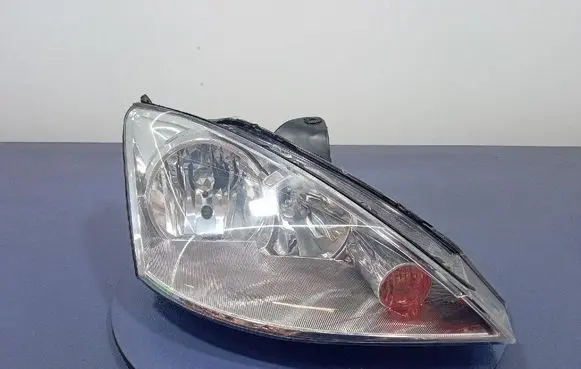 Ford Focus Headlight/headlamp 206347