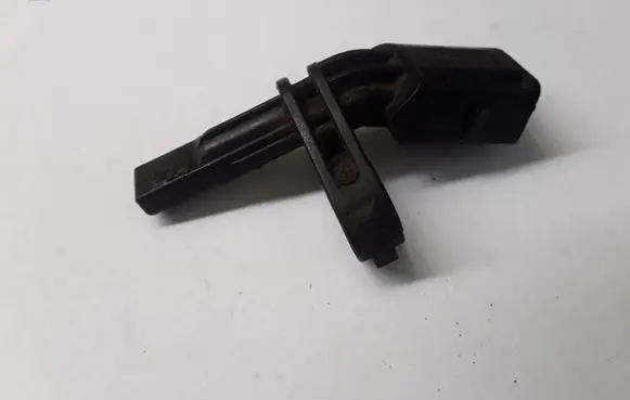Volkswagen PASSAT B6 ABS brake wheel speed sensor 10071150693 7H0927803