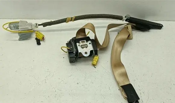 Volkswagen Phaeton Front seatbelt