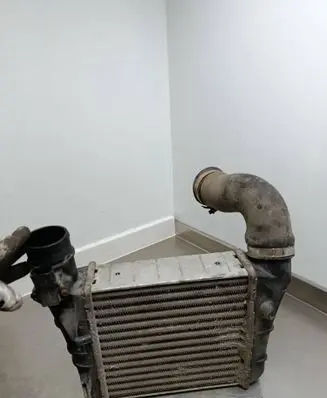 Audi A4 S4 B7 8E 8H Intercooler radiator 8E0145805AA