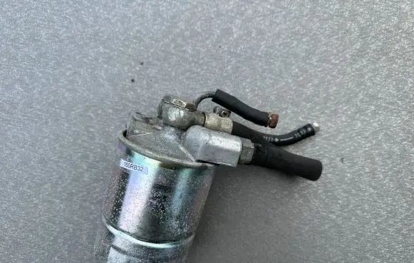 Nissan Patrol 160 Fuel filter bracket/mount holder 16400C6803