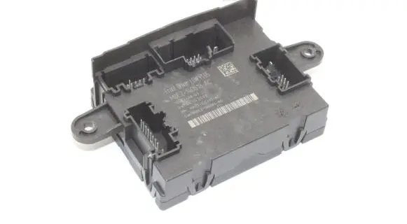 Land Rover Range Rover Velar Door control unit/module M8E214D618AC