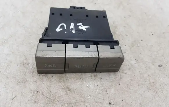 Nissan X-Trail T30 Differential lock switch NOCODE