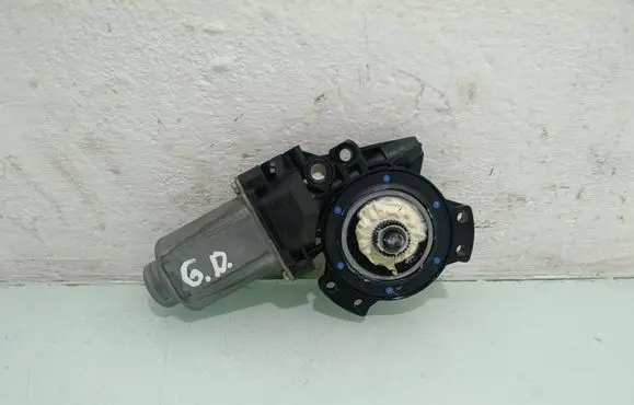 Hyundai Santa Fe Rear door window regulator motor 400908