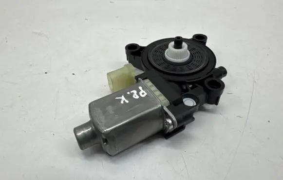 KIA Niro Front door window regulator motor 82450AT000