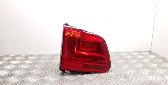 Volkswagen Tiguan Tailgate rear/tail lights 5N0945093H