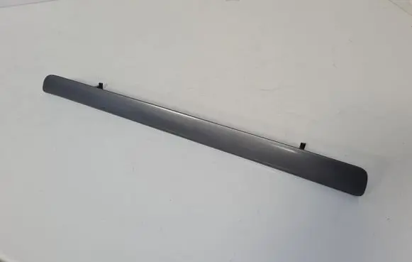 Dashboard glove box trim