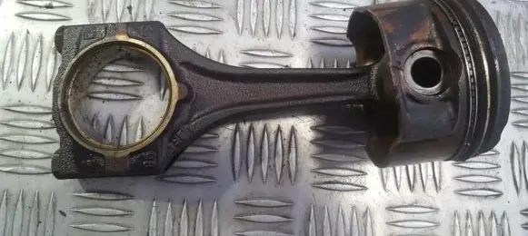 Audi A4 S4 B5 8D Piston with connecting rod 0786