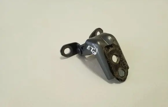 Nissan Qashqai J12 Front door upper hinge
