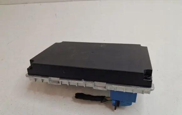 Peugeot 508 Central body control module 9833986680