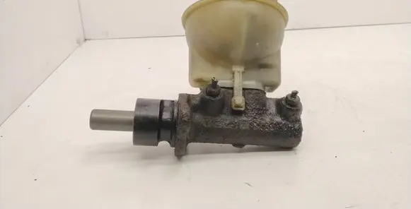 Volkswagen Golf III Master brake cylinder 1H1611307A