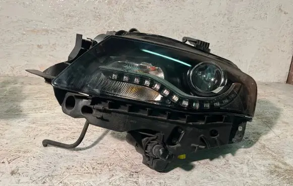 Audi A4 S4 B8 8K Headlight/headlamp 8K0941003T