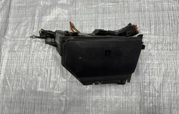 Jaguar E-Pace Fuse box set J9C3-14A076-AA