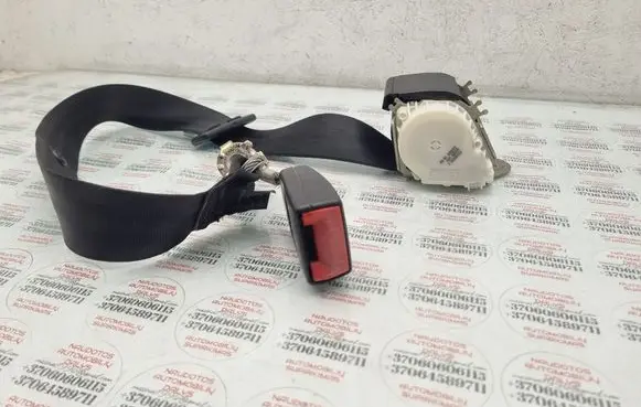 Audi A3 S3 8P Middle seatbelt (rear) 8P0857807B