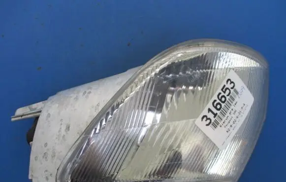 Mercedes-Benz 306 Front indicator light