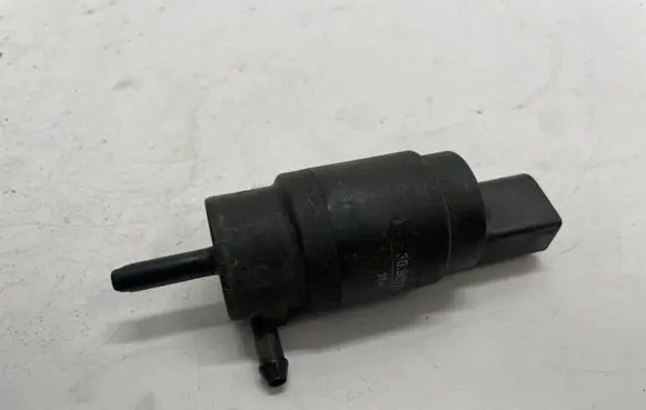 Mercedes-Benz E W211 Windscreen/windshield washer pump
