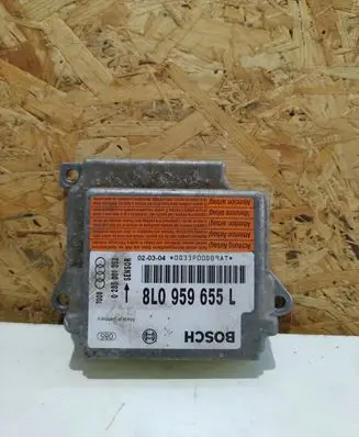 Audi A3 S3 8L Airbag control unit/module 8L0959655L 0285001352