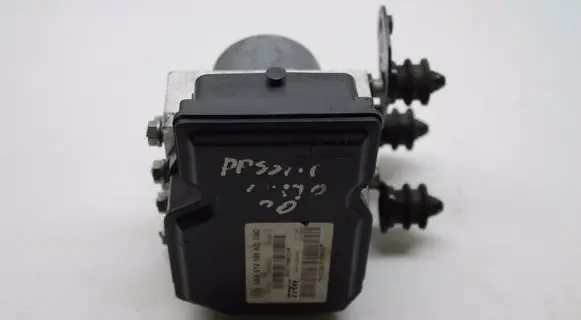 Volkswagen PASSAT B7 ABS Pump 3AA 614 109 AQ