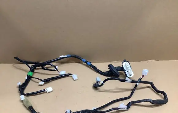Lexus ES VII XZ10 Rear door wiring loom 82153T4041