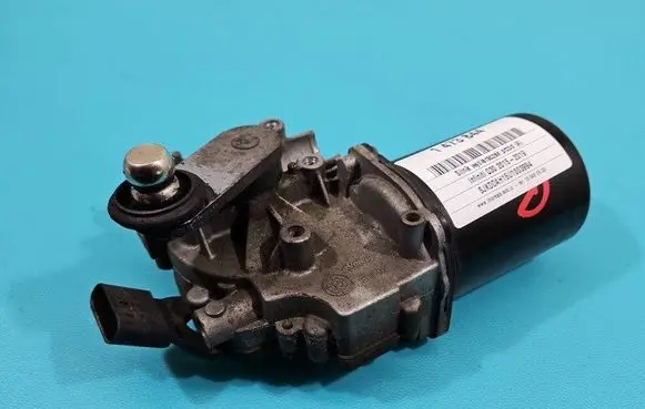 Infiniti Q30 Wiper motor W000027118 IMPRK1473844