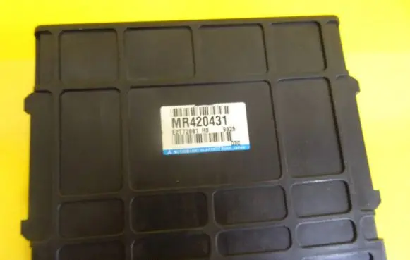 Mitsubishi Galant Engine control unit/module MR420431