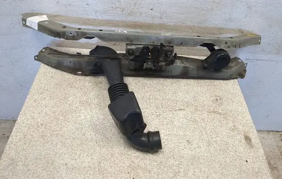 Nissan Cube Z11 Engine bonnet/hood lock/catch