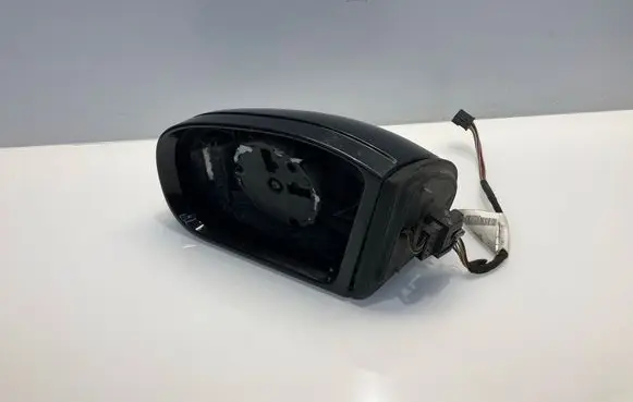 Mercedes-Benz C W203 Front door electric wing mirror