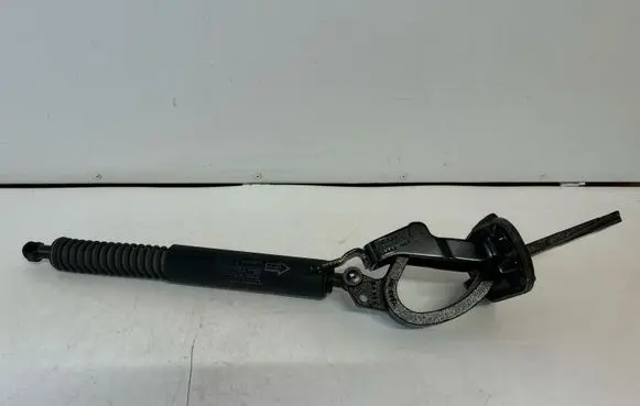 Volvo V70 Tailgate/trunk/boot hinge 31218425