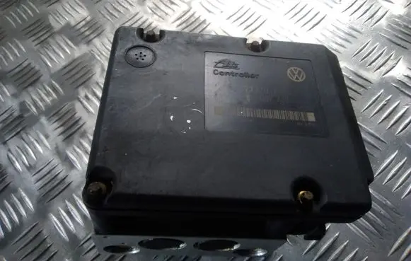 Seat Leon (1M) ABS Pump 1J0907379P 1J0614117D 10020402074
