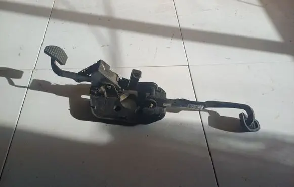 Citroen Xsara Clutch pedal 709371498