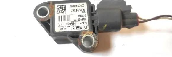 Land Rover Discovery 3 - LR3 Airbag deployment crash/impact sensor YDB500141
