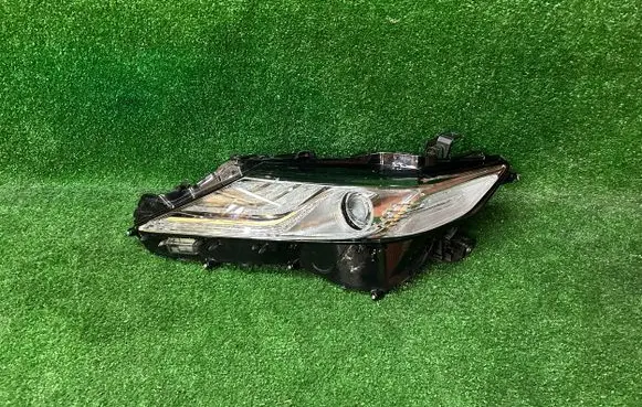 Toyota Camry VIII XV70 Headlight/headlamp