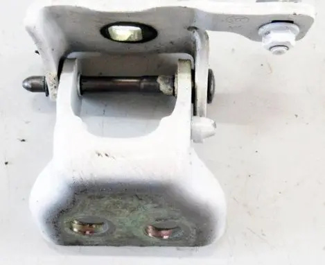 Peugeot 308 Rear door lower hinge