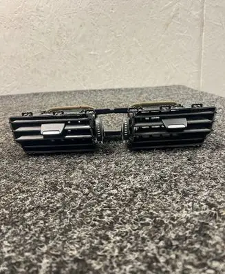 BMW X1 F48 F49 Dash center air vent grill 9292741