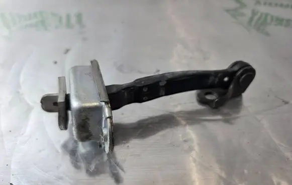 Nissan Note (E11) Front door check strap stopper 