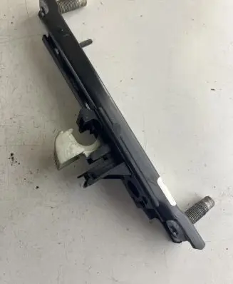 Jeep Patriot Seat belt height adjuster 6035809G5D T73PA14300 6037143