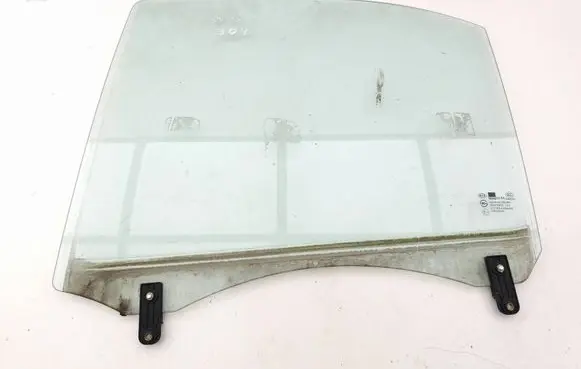 KIA Sorento Rear door window glass