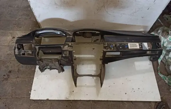 BMW 5 E60 E61 Dashboard 7034108