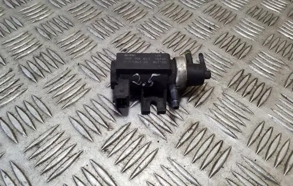 Audi A6 S6 C4 4A Turbo solenoid valve 1H0906627 72190320