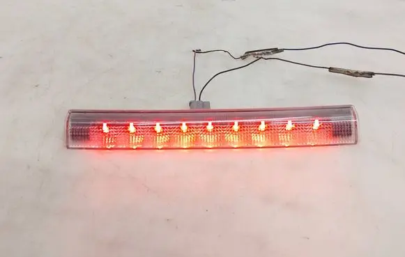 Toyota RAV 4 (XA50) Third/center stoplight