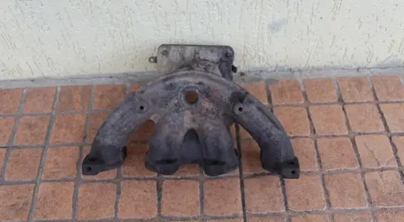 Peugeot Partner Exhaust manifold 9636962310