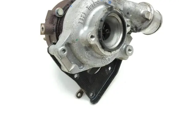 Toyota RAV 4 (XA40) Turbo 1408010063 172010W020
