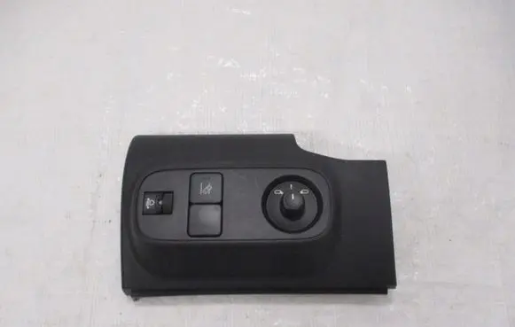 Wing mirror switch