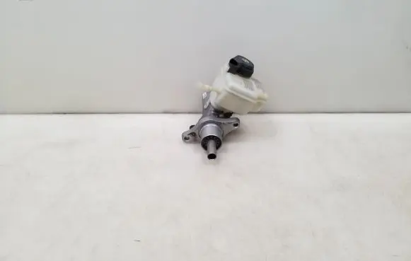 Skoda Superb B6 (3T) Master brake cylinder 1K1611301D
