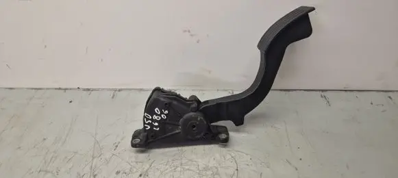 Volvo V50 Accelerator throttle pedal 4M519F836AH