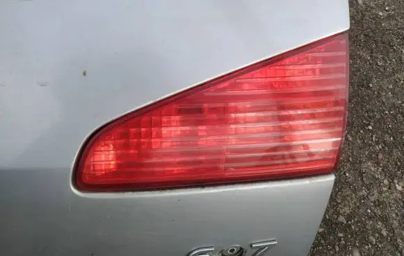 Peugeot 607 Tailgate rear/tail lights